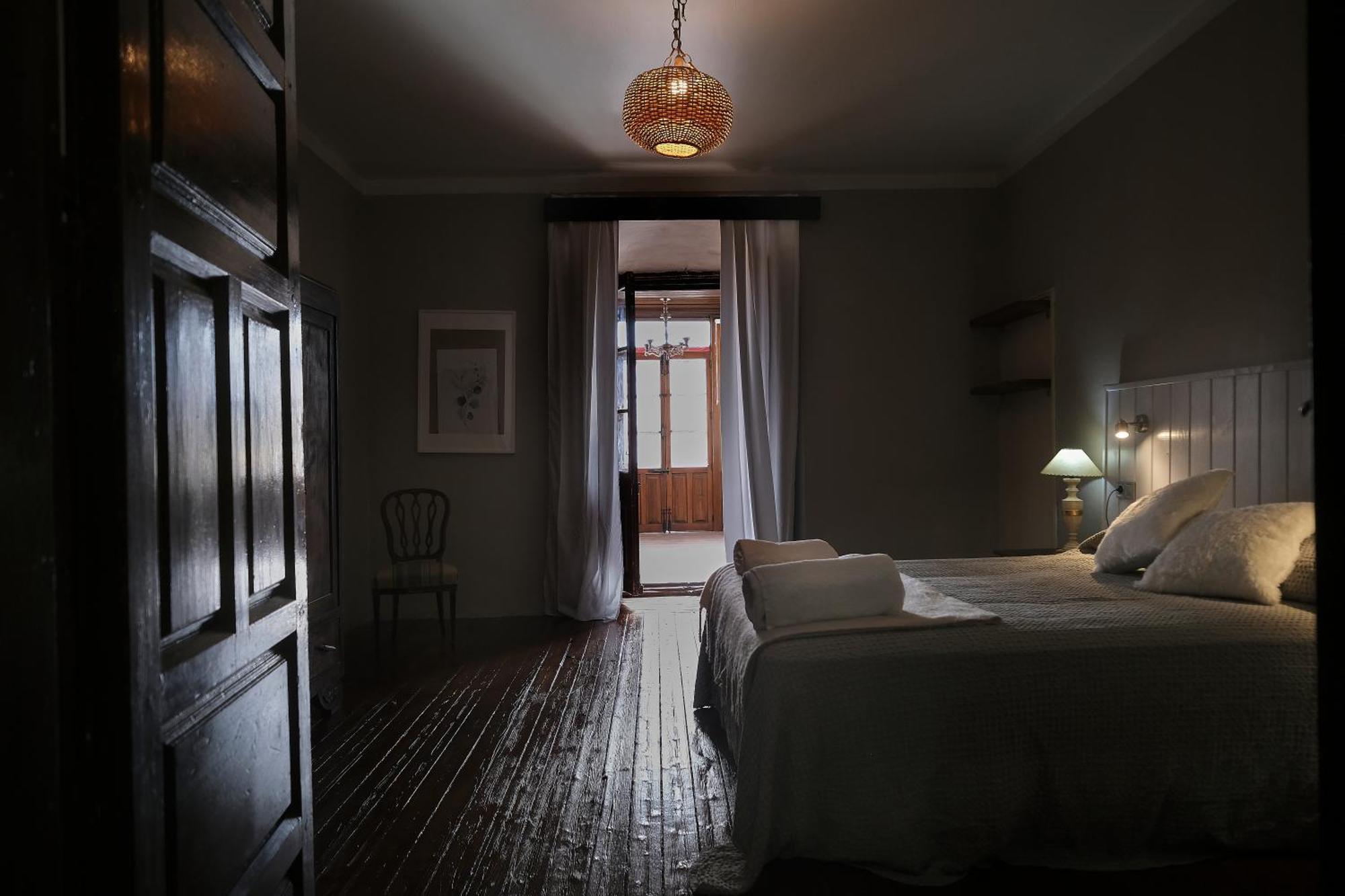 Casa Rural Palacio Conde De Aldana Con Piscina Entre Encinares Y Dehesas Terradillos Екстериор снимка