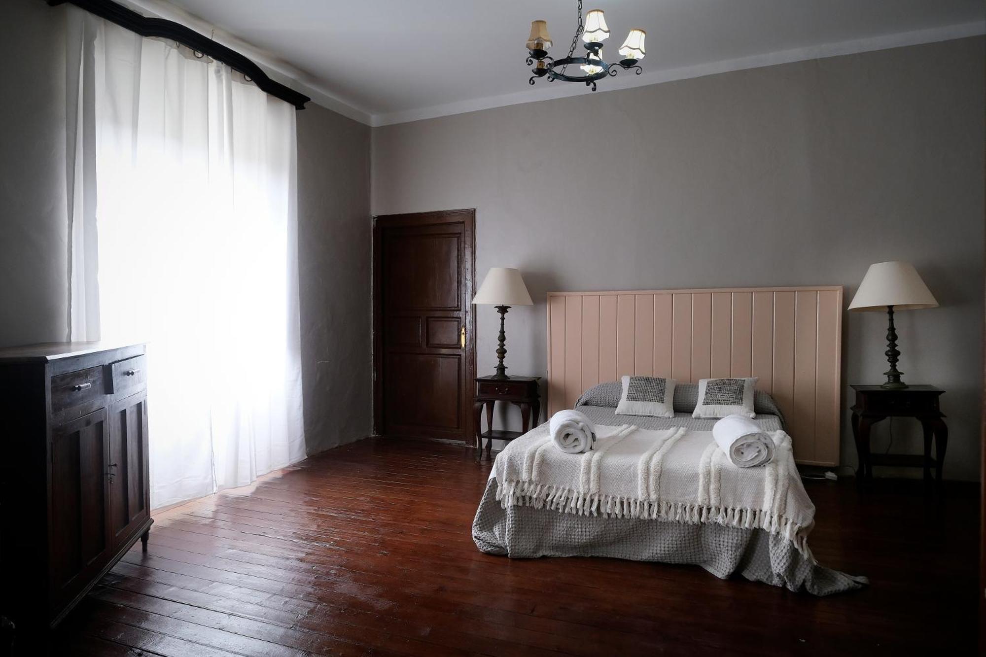 Casa Rural Palacio Conde De Aldana Con Piscina Entre Encinares Y Dehesas Terradillos Екстериор снимка