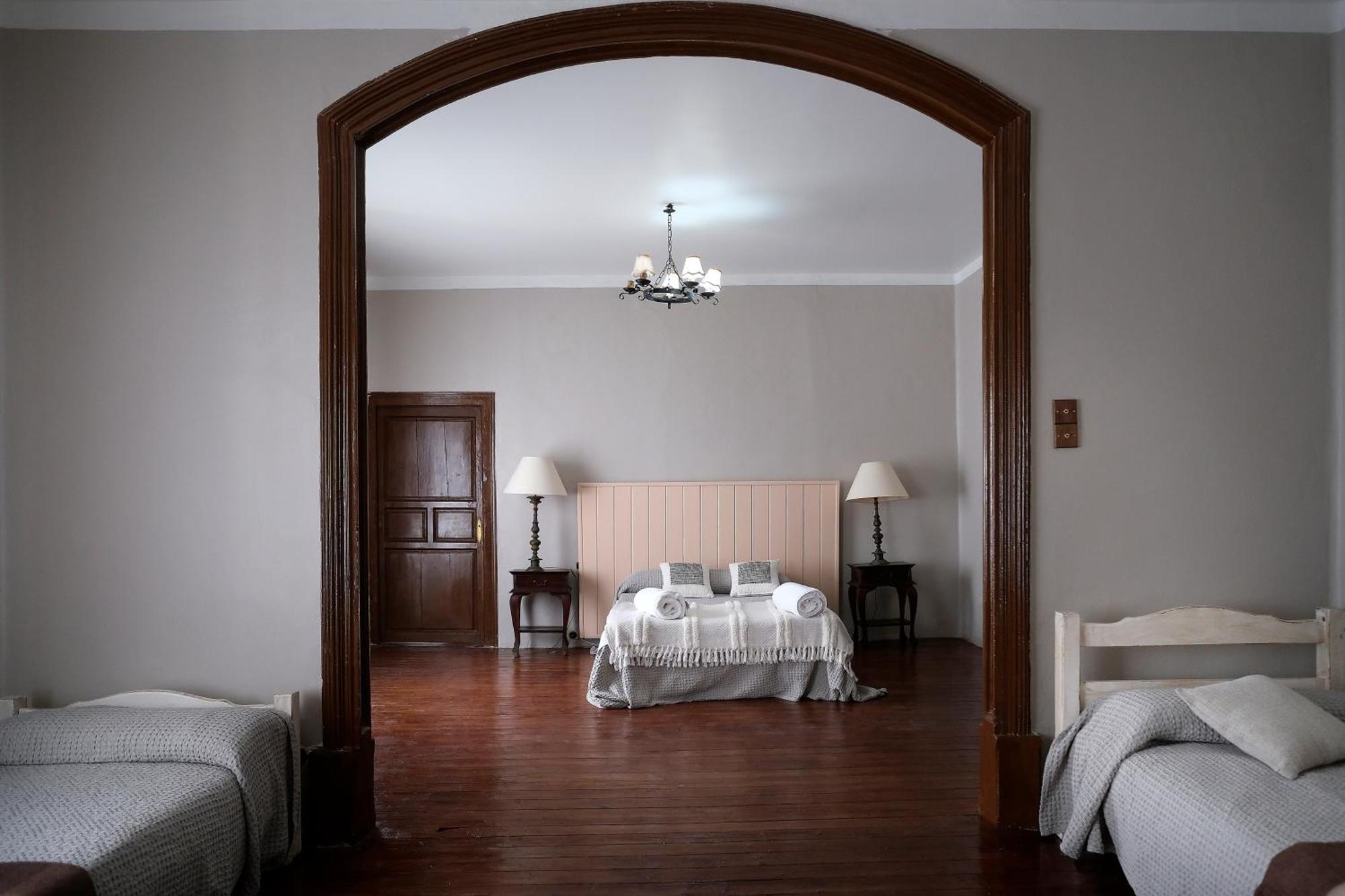 Casa Rural Palacio Conde De Aldana Con Piscina Entre Encinares Y Dehesas Terradillos Екстериор снимка