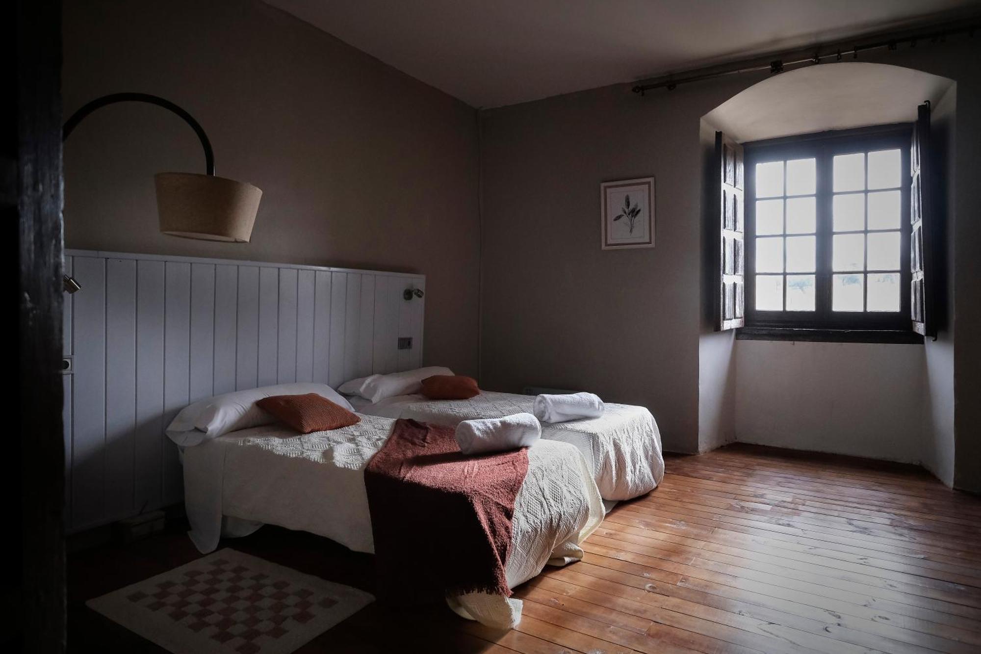 Casa Rural Palacio Conde De Aldana Con Piscina Entre Encinares Y Dehesas Terradillos Екстериор снимка
