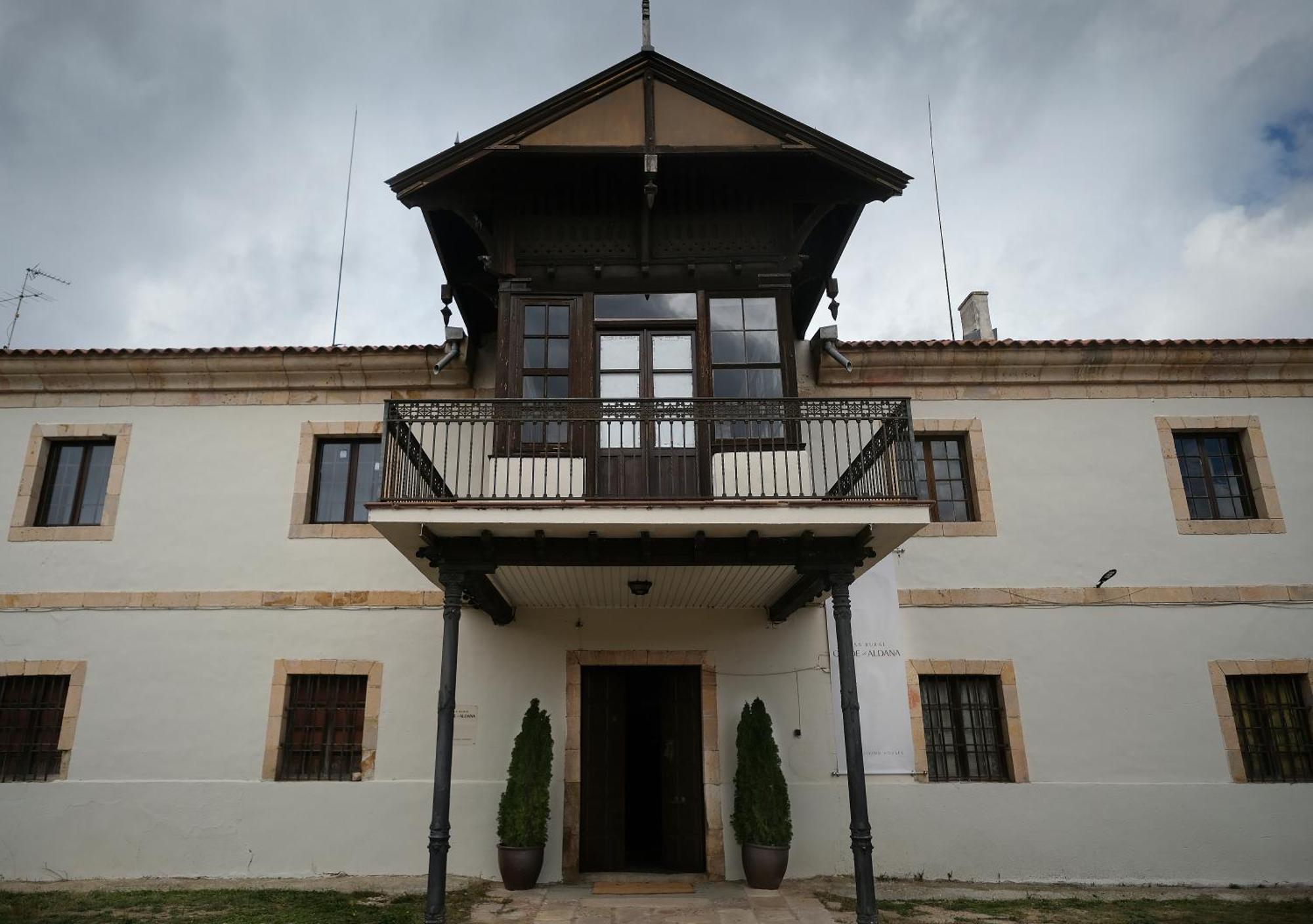 Casa Rural Palacio Conde De Aldana Con Piscina Entre Encinares Y Dehesas Terradillos Екстериор снимка