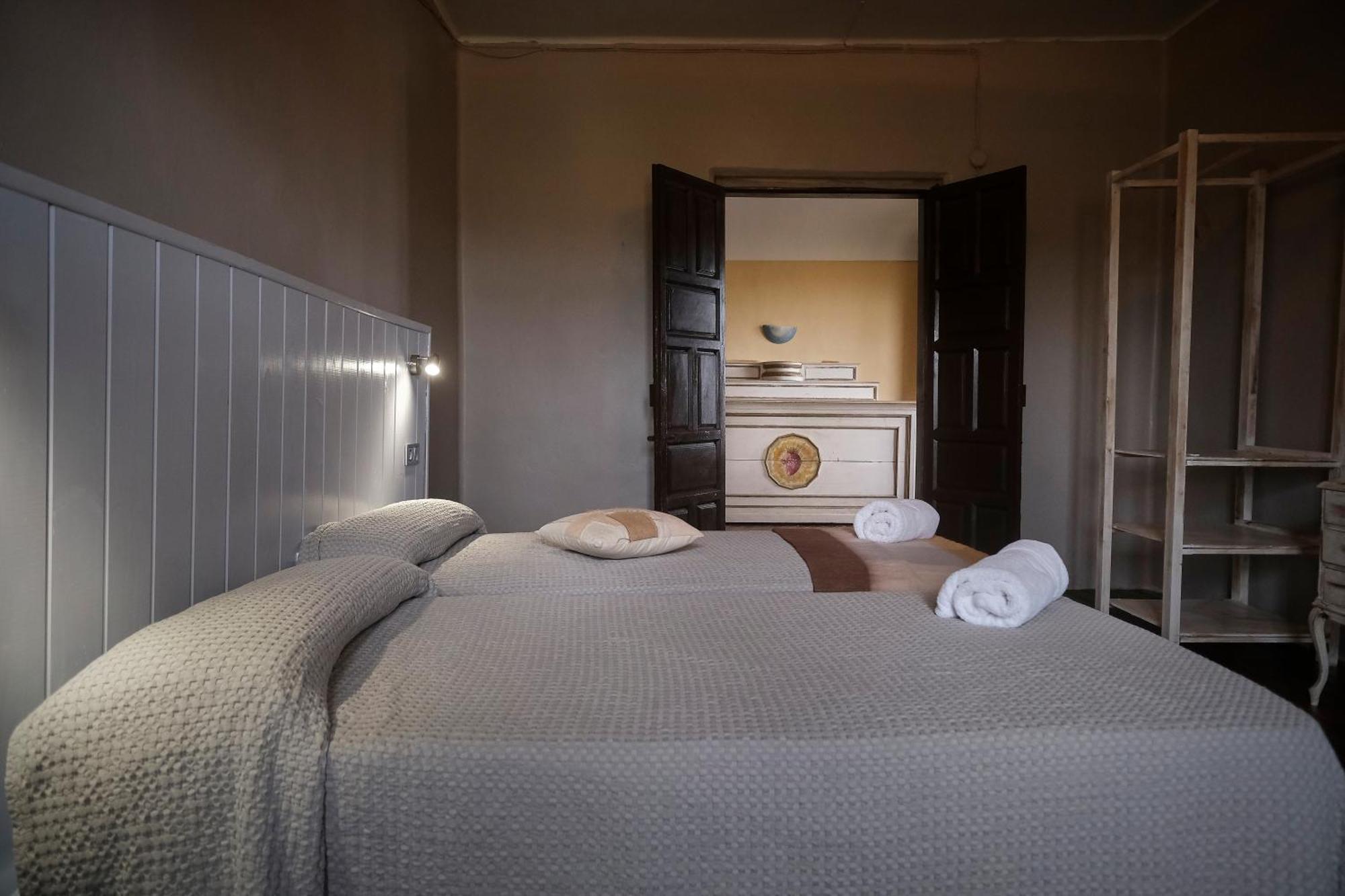 Casa Rural Palacio Conde De Aldana Con Piscina Entre Encinares Y Dehesas Terradillos Екстериор снимка